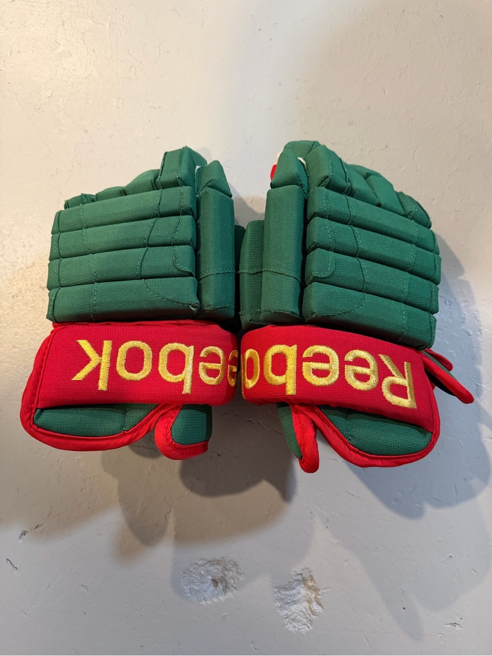 Reebok Pro Stock hockey gloves